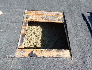 Zateplení stropu rodinného domu pomocí foukané izolace